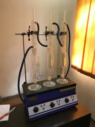 Soxhlet Apparatus With Flask Condensor Borosilicate Glass