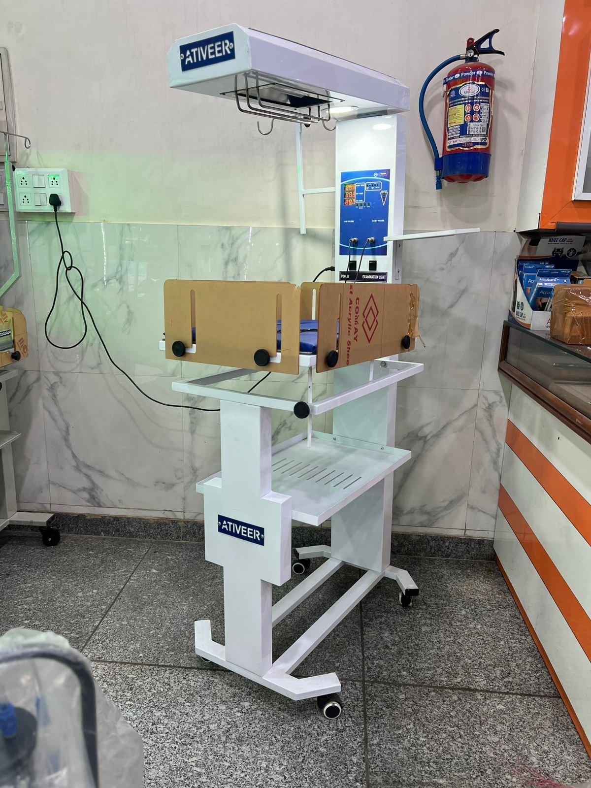 Trolly NICU(Baby Warmer)